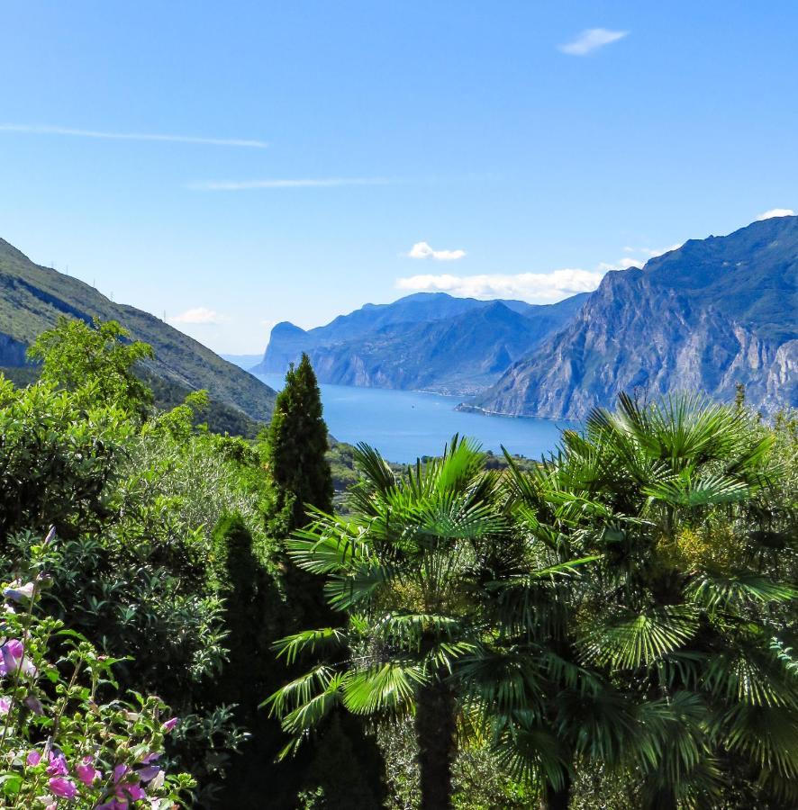 Casa San Tome Guest House Torbole Sul Garda Ngoại thất bức ảnh